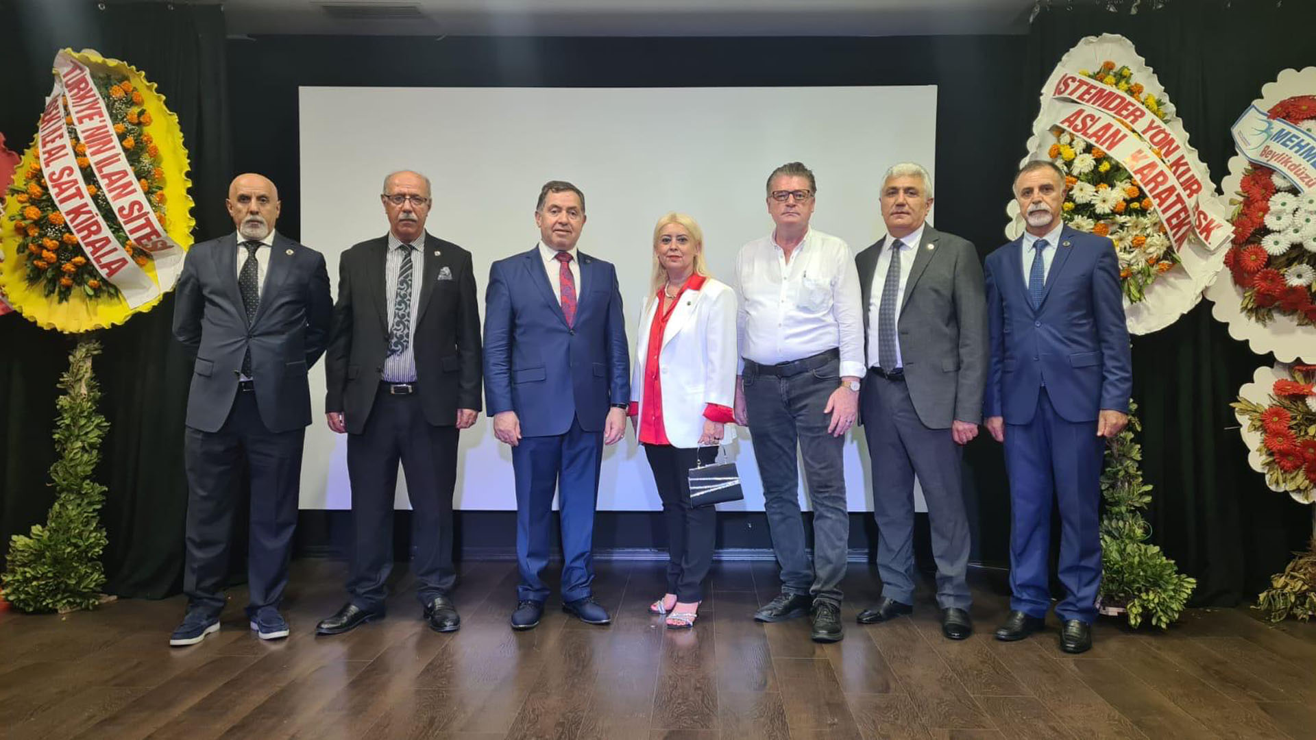 stanbul Emlaklar Dernei